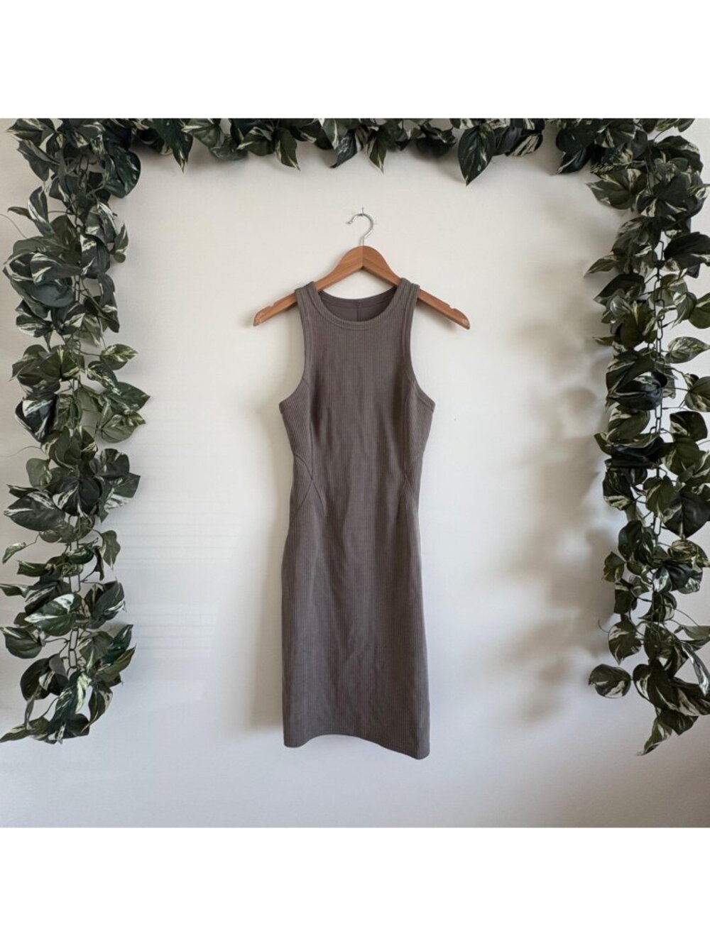 Lululemon Athletic Ribbed Softstreme Slim Fit Tank Dress Nomad Women’s Size 4